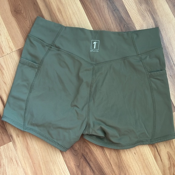 1st Phorm workout shorts - Picture 2 of 2